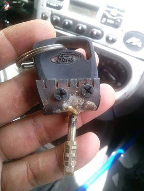 сломалась головка ключа Ford